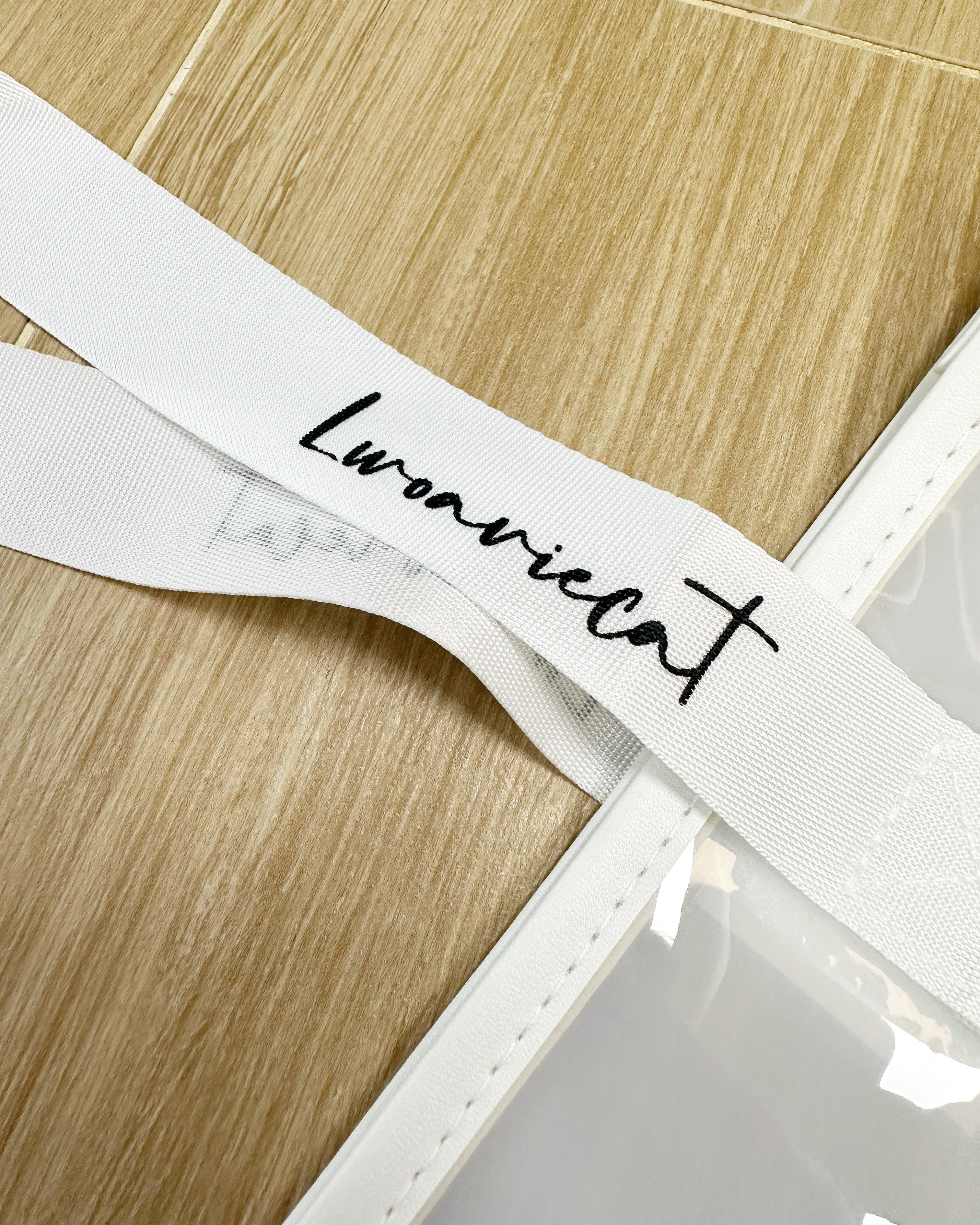 5B43DB0B-7F19-4D1C-BB8F-077FD88DE777