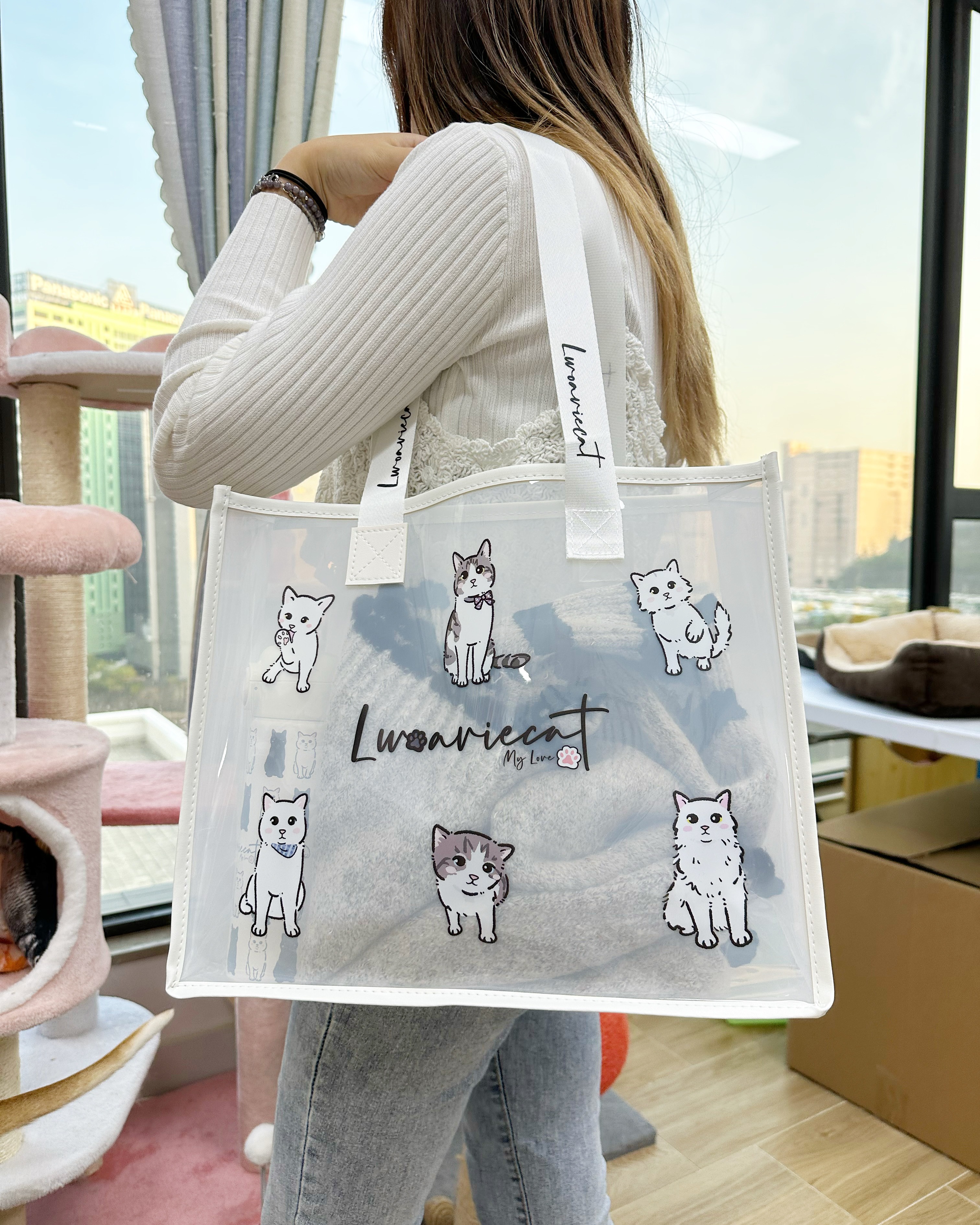 7ADF15B6-D79A-473A-BF21-9DDD6F6723F4