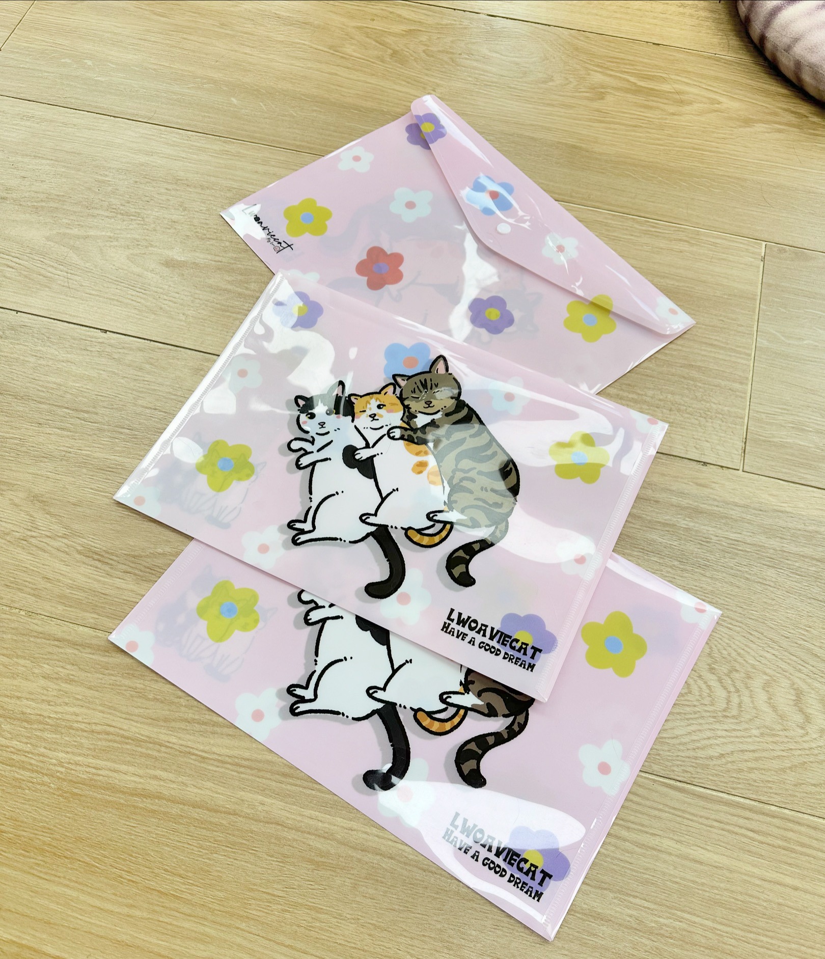 8BC796AD-E6E2-4DA6-9293-33C8DA748717